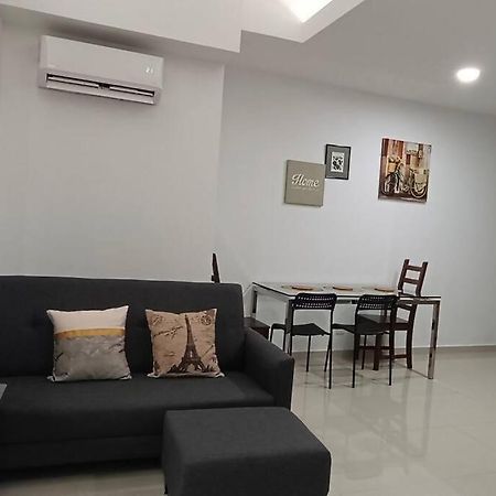 Klcc Newly Renovated Apartment Куала-Лумпур Экстерьер фото