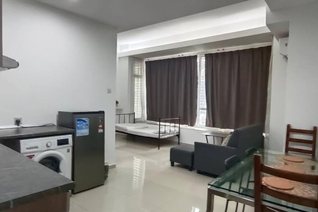 Klcc Newly Renovated Apartment Куала-Лумпур Экстерьер фото